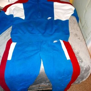 Nike jogging suit